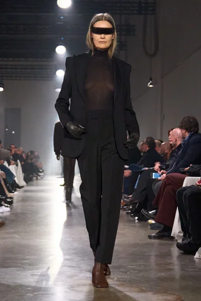 Look 43